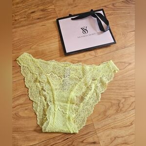 VS Dream Angel Cheekini Yellow Lace Panties
